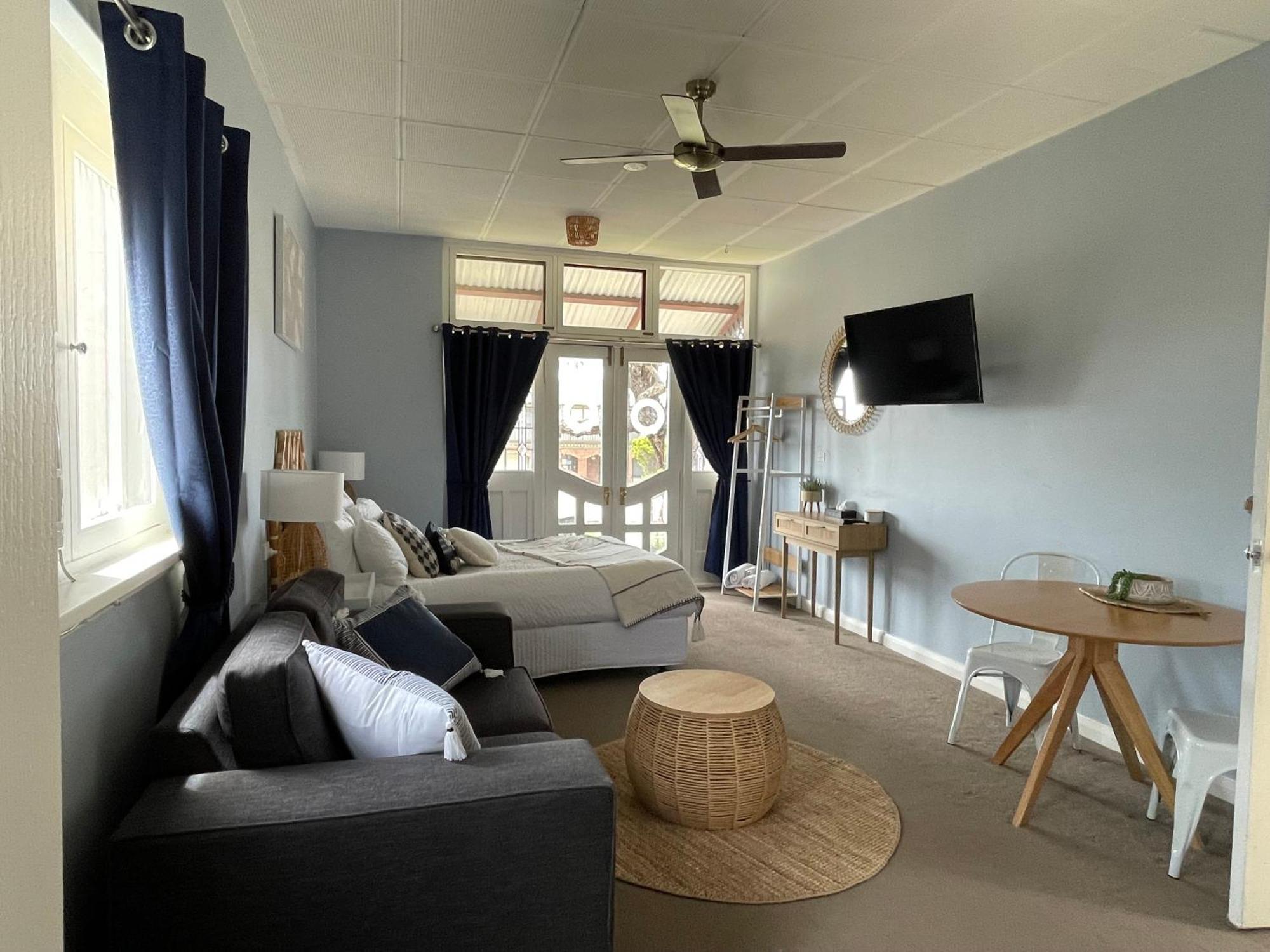 Court House - Studio Beachport Bagian luar foto